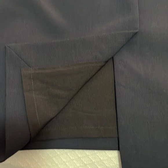 Ann Taylor navy blue size 8 skirt - Picture 3 of 4